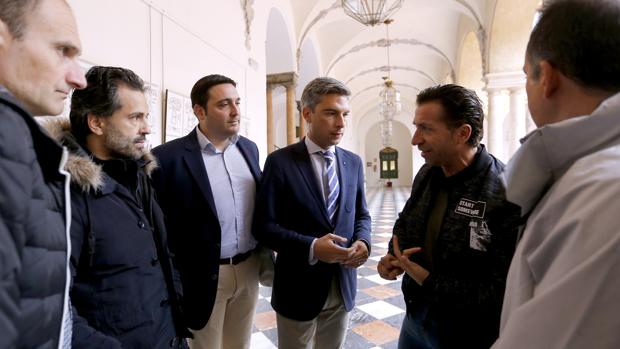 Andrés Lorite con representantes sindicales del Consorcio Provincial de bomberos