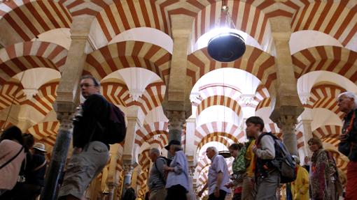 Interior de la Mezquita-Catedral de Córdoba