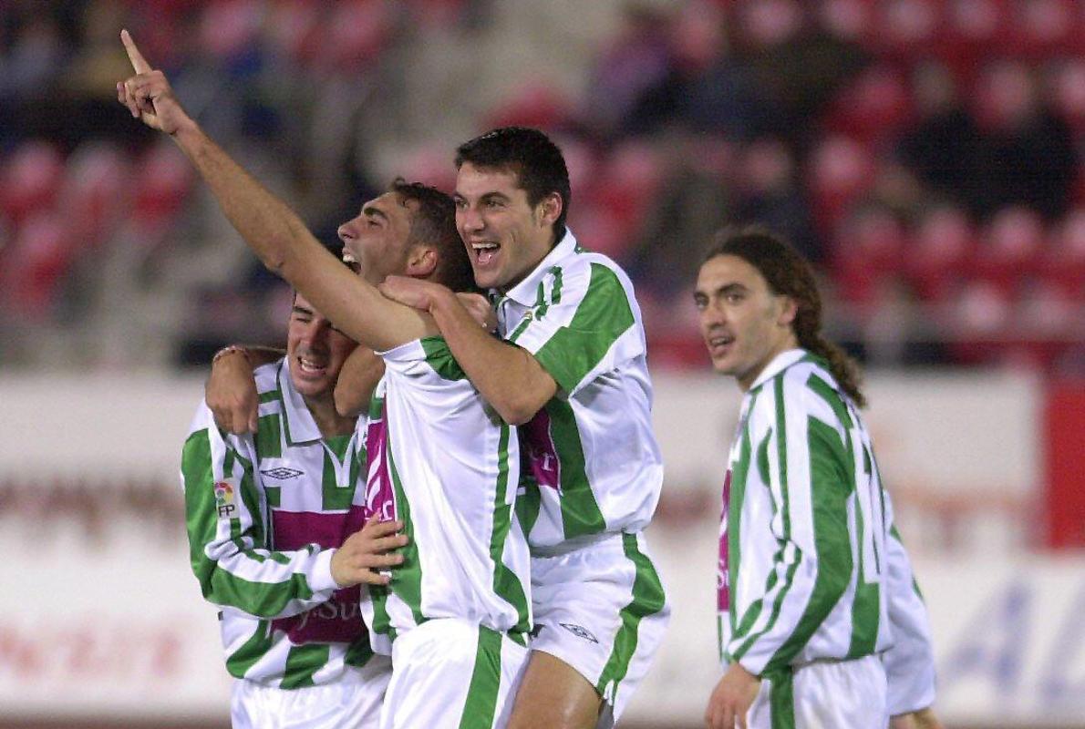 Álvaro Cámara celebra el gol del pase ante el Mallorca