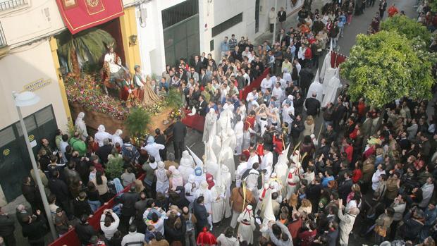 Una década desde que tres hermandades emigraron por las obras de San Lorenzo de Córdoba