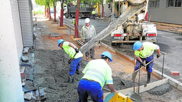 El arreglo de calles centra la mayoría de las inversiones de los ayuntamientos en 2017