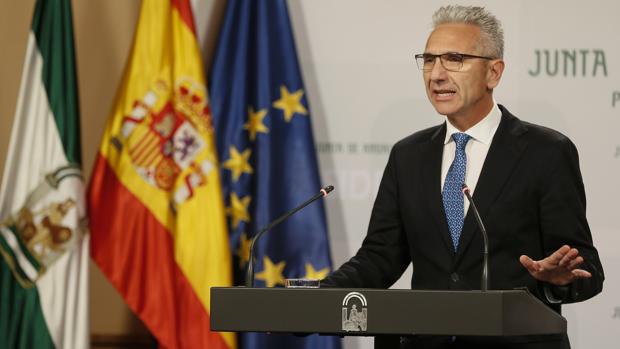 El portavoz del Gobierno andaluz, Miguel Ángel Vázquez, respaldó el martes la gestión de Martín Blanco