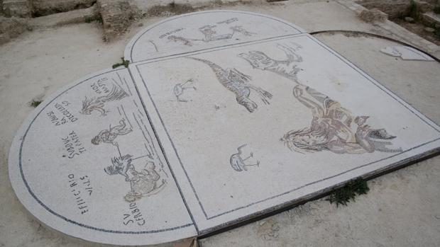 Réplica del mosaico nilótico en la villa romana de Fuente Álamo