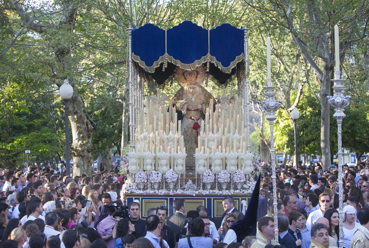 Nuestra Señora de la Estrella, durante su procesión