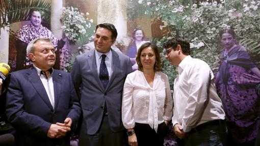 El consejero de Turismo y la alcaldesa, en el Casa Museo de los Patios