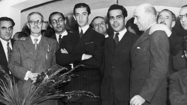 Homenaje de Jaén Morente en la Embajada de Ecuador en México (1945). Entre los asistentes Juan Rejano, Pedro Garfias y Manuel Rodríguez «Manolete»