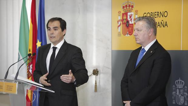 José Antonio Nieto, junto a Juan José Primo Jurado