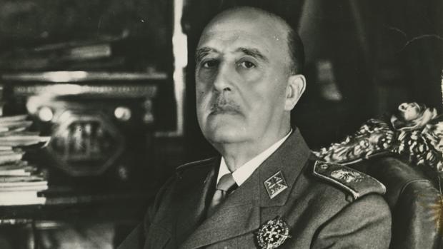 Ronda concedió la Medalla de Oro de la ciudad e hizo su Hijo Adoptivo a Francisco Franco en 1967