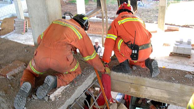 Herido un albañil tras caer de una altura de cuatro metros