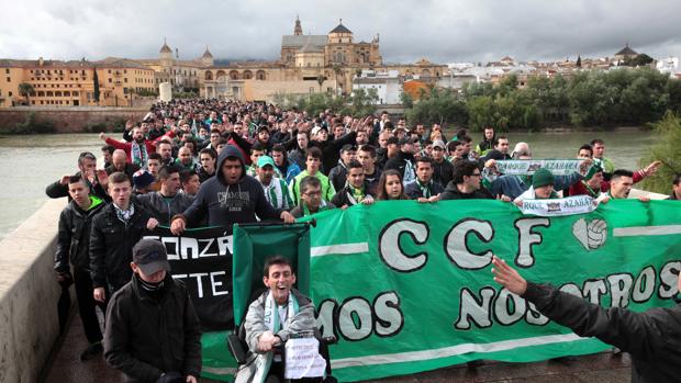 El cordobesismo se une para reprobar a González