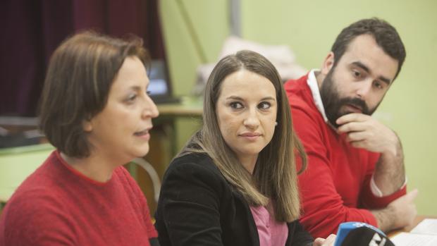 La delegada, Esther Ruiz, durante un acto en un instituto