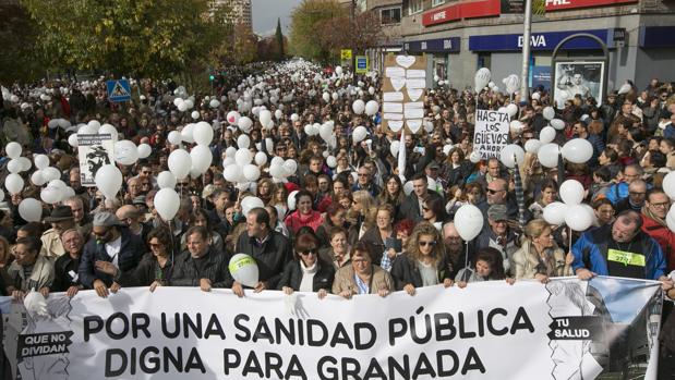 Manifestación en Granada contra la política sanitaria de la Junta