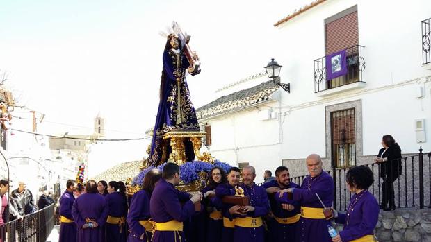 La hermandad del Nazareno conmemora el 315 aniversario de su llegada a Iznájar