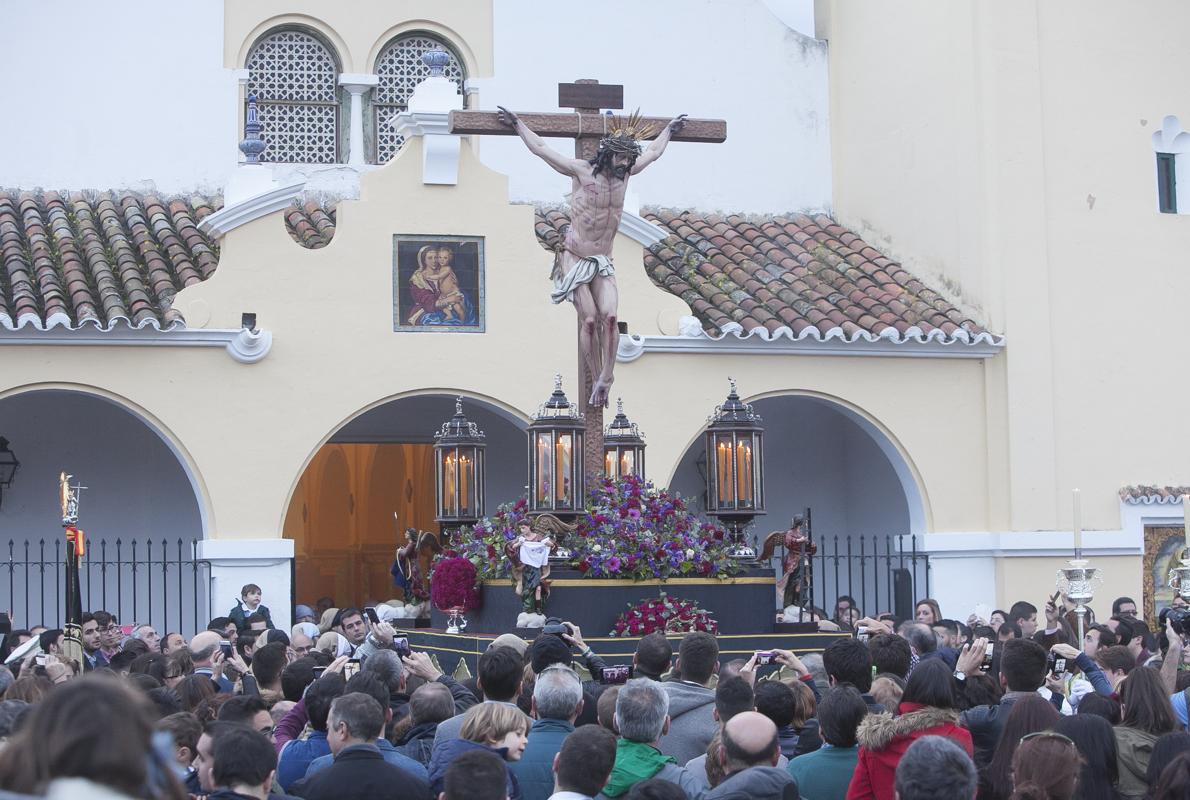 El Santísimo Cristo de la Oración y Caridad, durante su procesión