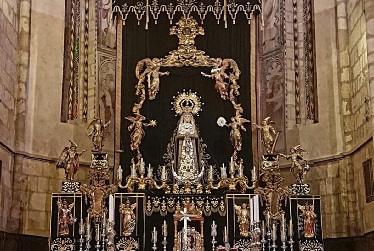 Altarde triduo de la Virgen de las Tristezas