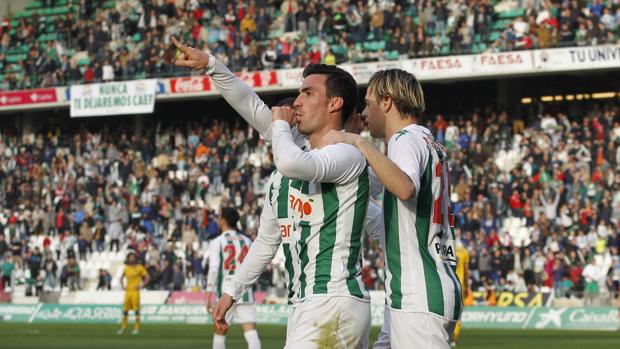 Alfaro, tres goles y nueve puntos para el Córdoba