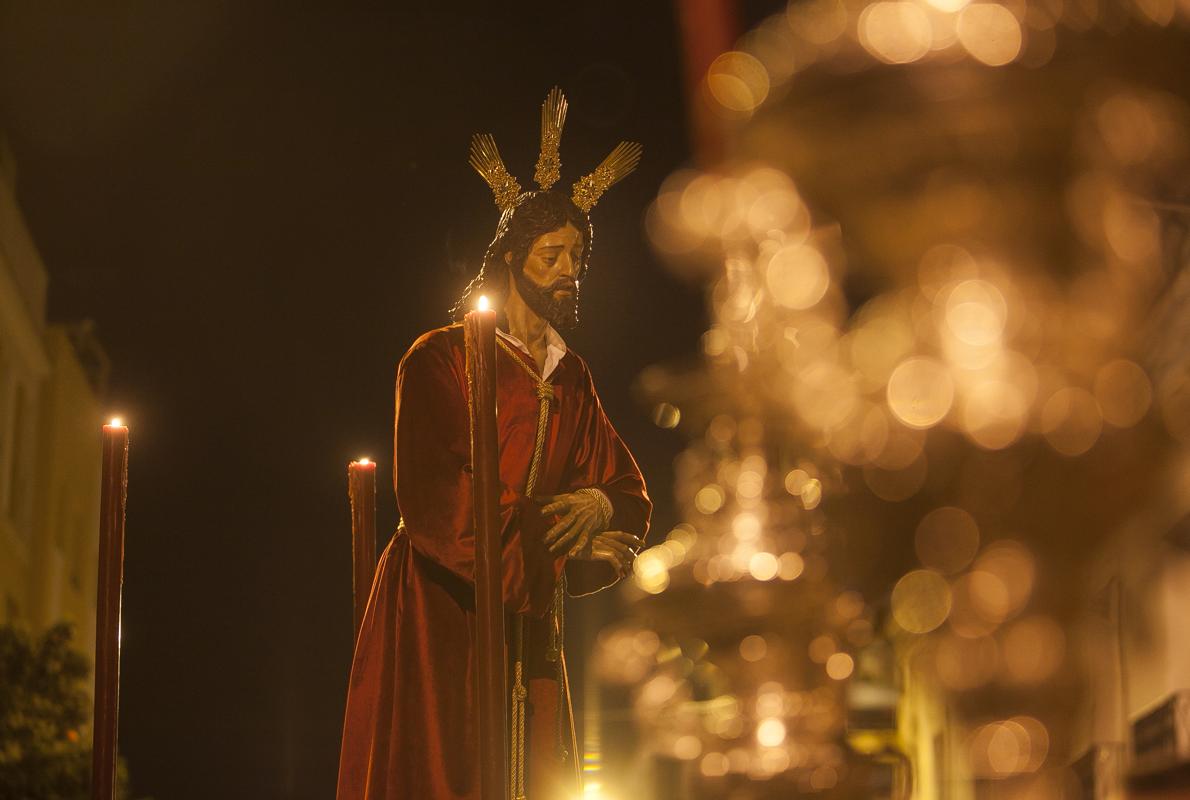 Señor de la Redención, en via crucis