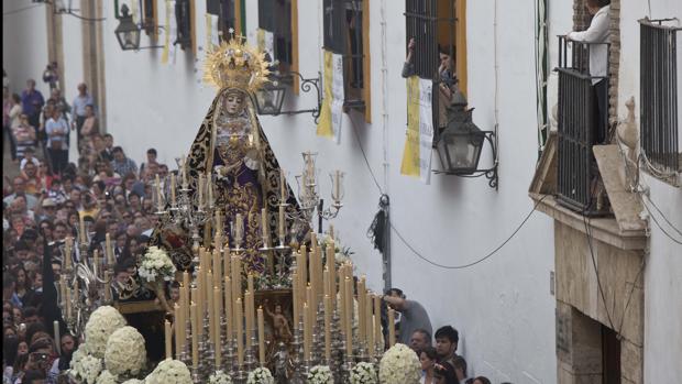 La Virgen de los Dolores, en la plaza de Capuchinos