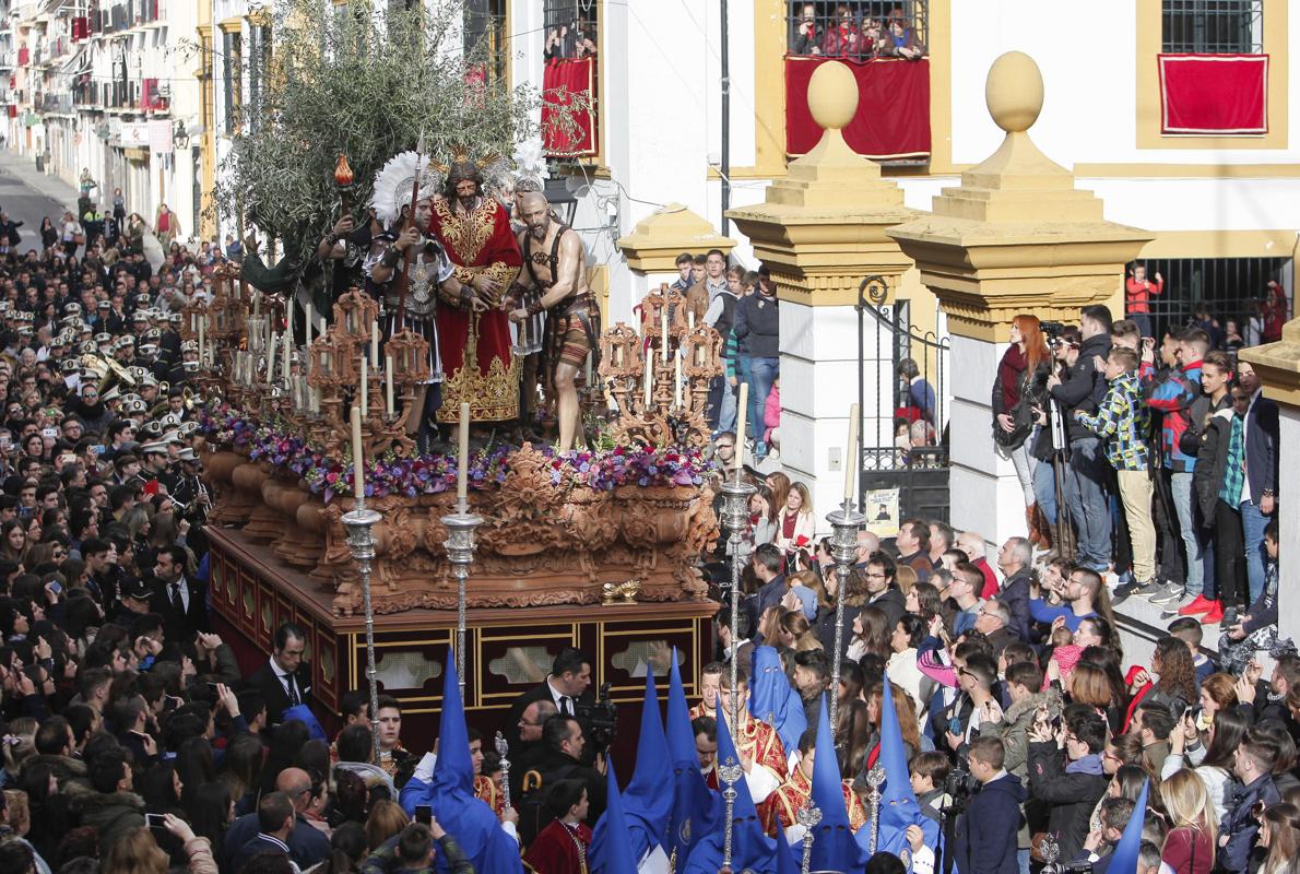 Salida de la hermandad del Prendimiento