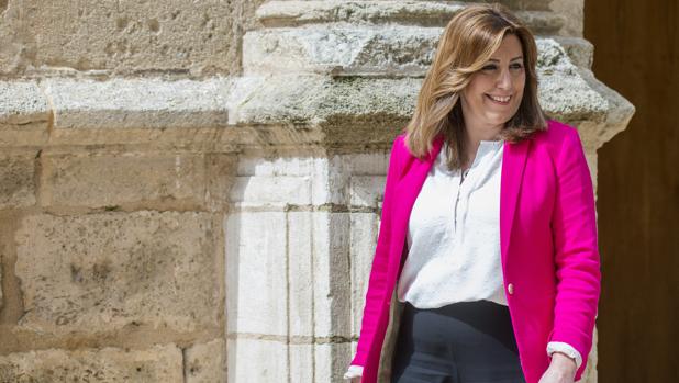 El castillo de naipes de la sucesión de Susana Díaz