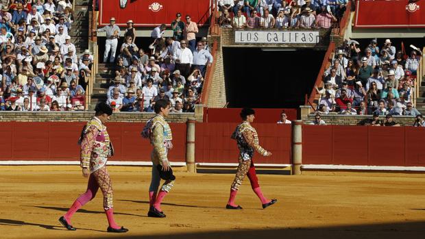 Talavante, Ginés marín y El Juli en un festejo de 2016 en Córdoba