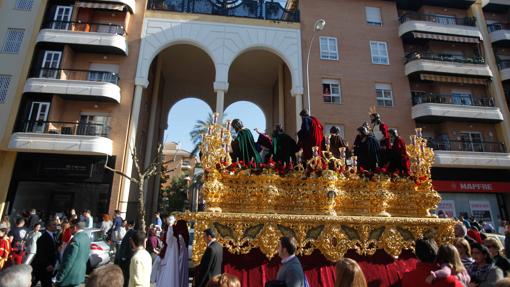 La Sagrada Cena, por la avenida de Guerrita