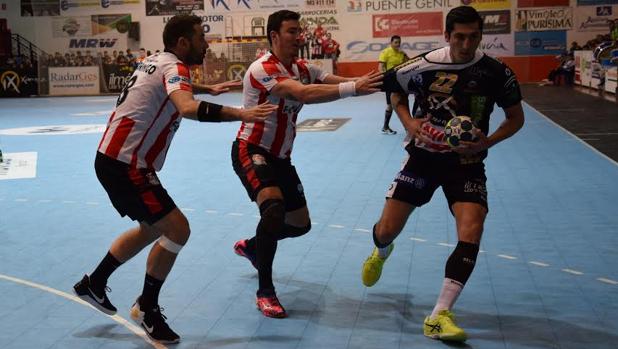 Rudovic durante el choque ante Puerto Sagunto