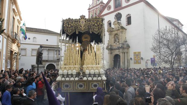 Procesión de la Santa Faz el pasado año el Martes Santo