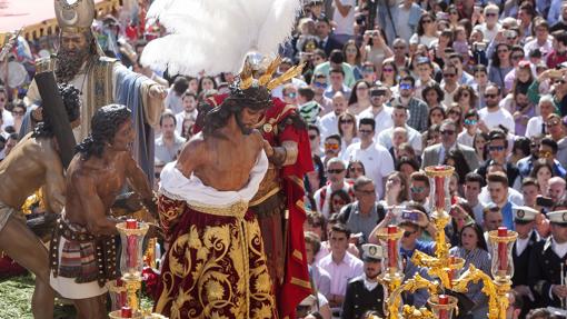 El Señor de las Penas, en su salida procesional