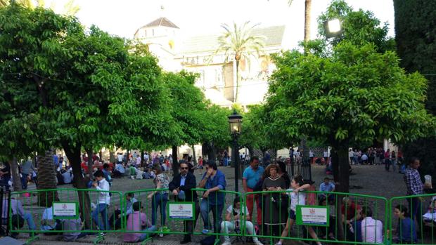 El Patio de los Naranjos, una alternativa a la falta de espacio para ver procesiones en Semana Santa