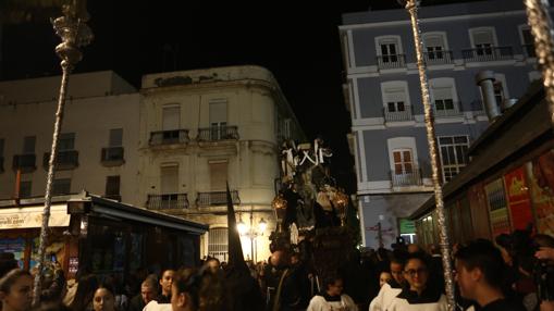 Toda la actualidad del Jueves Santo y la Madrugada en la Semana Santa de Cádiz 2017