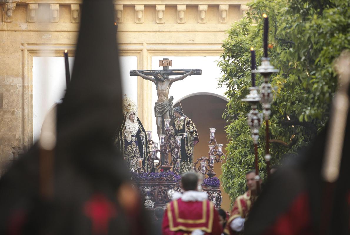 Las Penas de Santiago en el Patio de los Naranjos