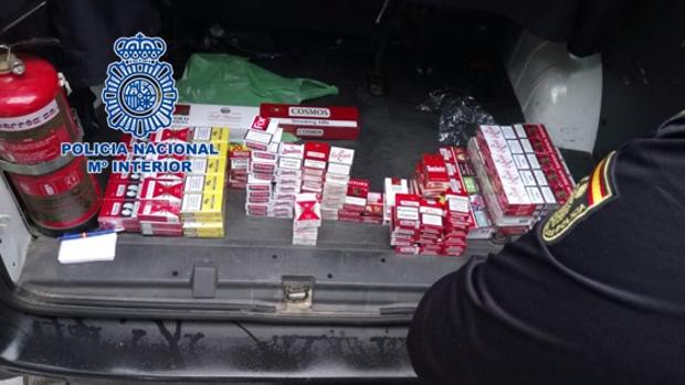 Maletero de un vehículo en Córdoba con tabaco de contrabando