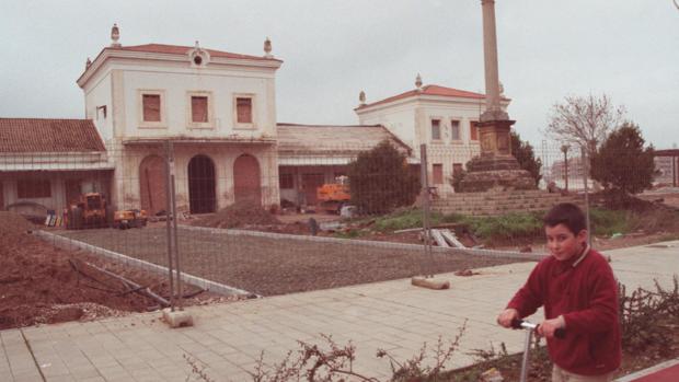 Foto de archivo de la antigua estación tras su clausura