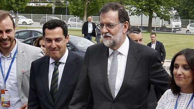 Mariano Rajoy dio la orden a Juanma Moreno de lograr un acuerdo en el Partido Popular de Sevilla