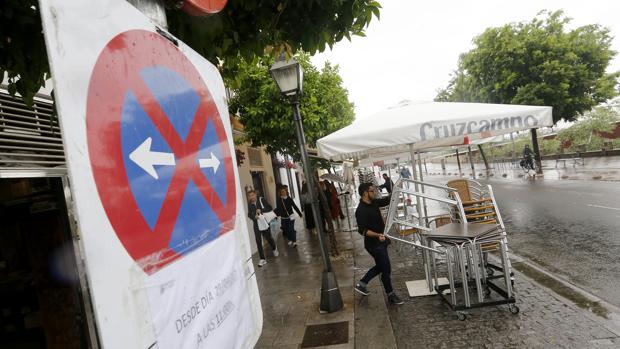 Bares y comercios reciben con aplausos a la Ribera de Córdoba peatonal