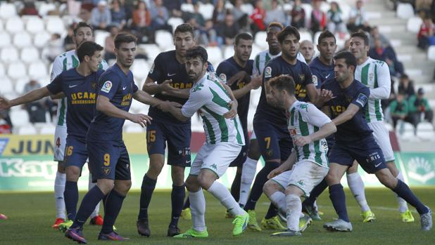 El Córdoba CF, ante el UCAM en el último partido inédito en El Arcángel