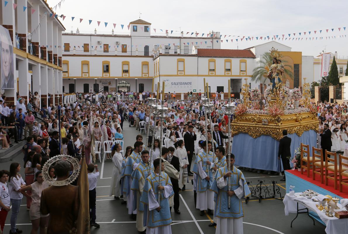 María Auxiliadora, durante su procesión