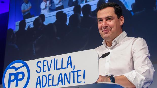 Juanma Moreno durante el congreso provincial del PP de Sevilla