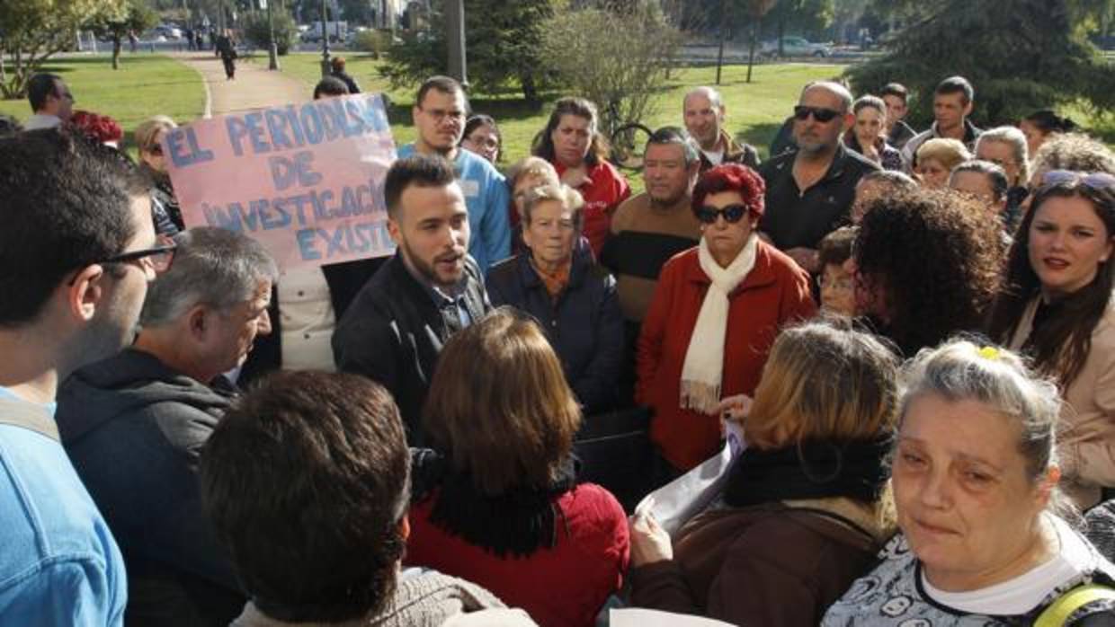 Manifestantes durante la declaración de los implicados en el juzgado