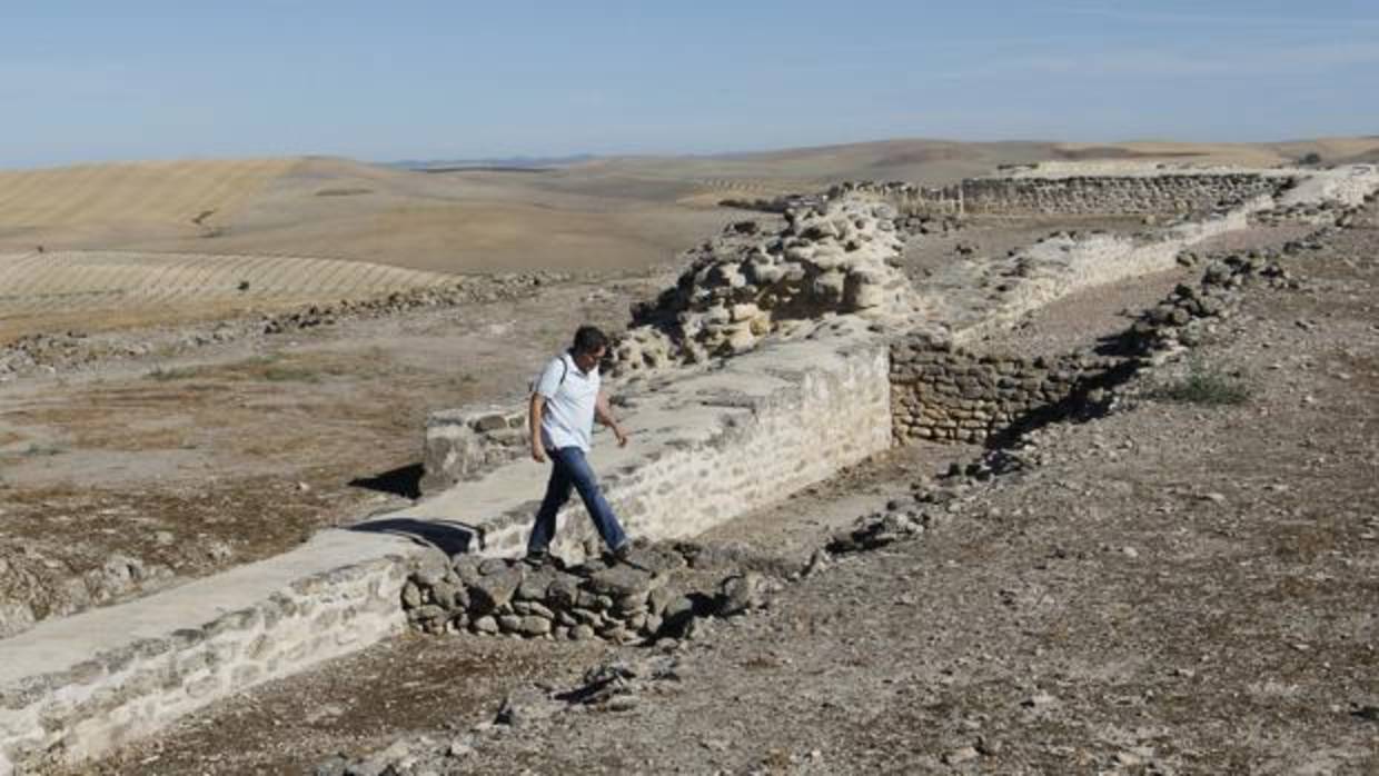 Ruinas de Ategua, en la barriada de Santa Cruz