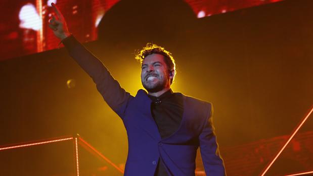 Bisbal vuelve a girar con «Hijos del mar»