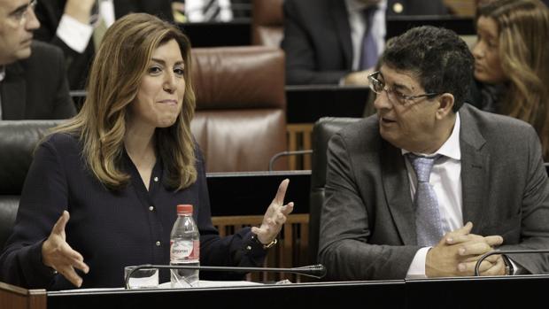 La oposición carga contra Susana Díaz por «rescatar» a Diego Valderas y «utilizarlo» en su giro a la izquierda