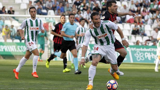 Federico Piovaccari, delantero del Córdoba CF en el partido ante el Reus