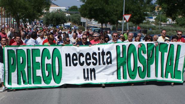 Manifestación en 2010 para exigir a la Junta la creación de un hospital en Priego