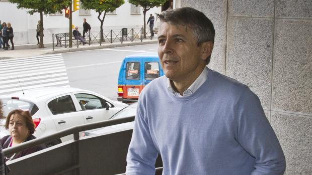 El exalcalde del PP de Aljaraque entona el «mea culpa» por defraudar a Hacienda mientras estaba en el cargo