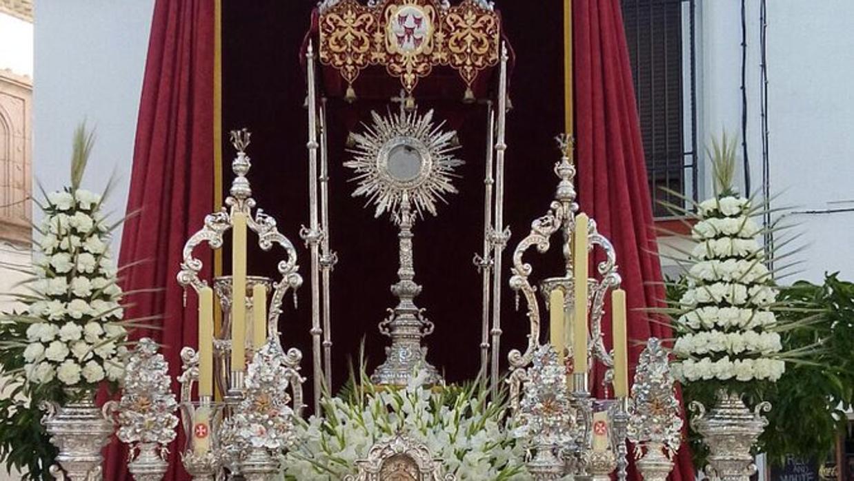 Altar de la hermandad de la Sangre