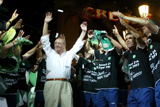 Rafael Campanero, que falleció este domingo, en la celebración del ascenso