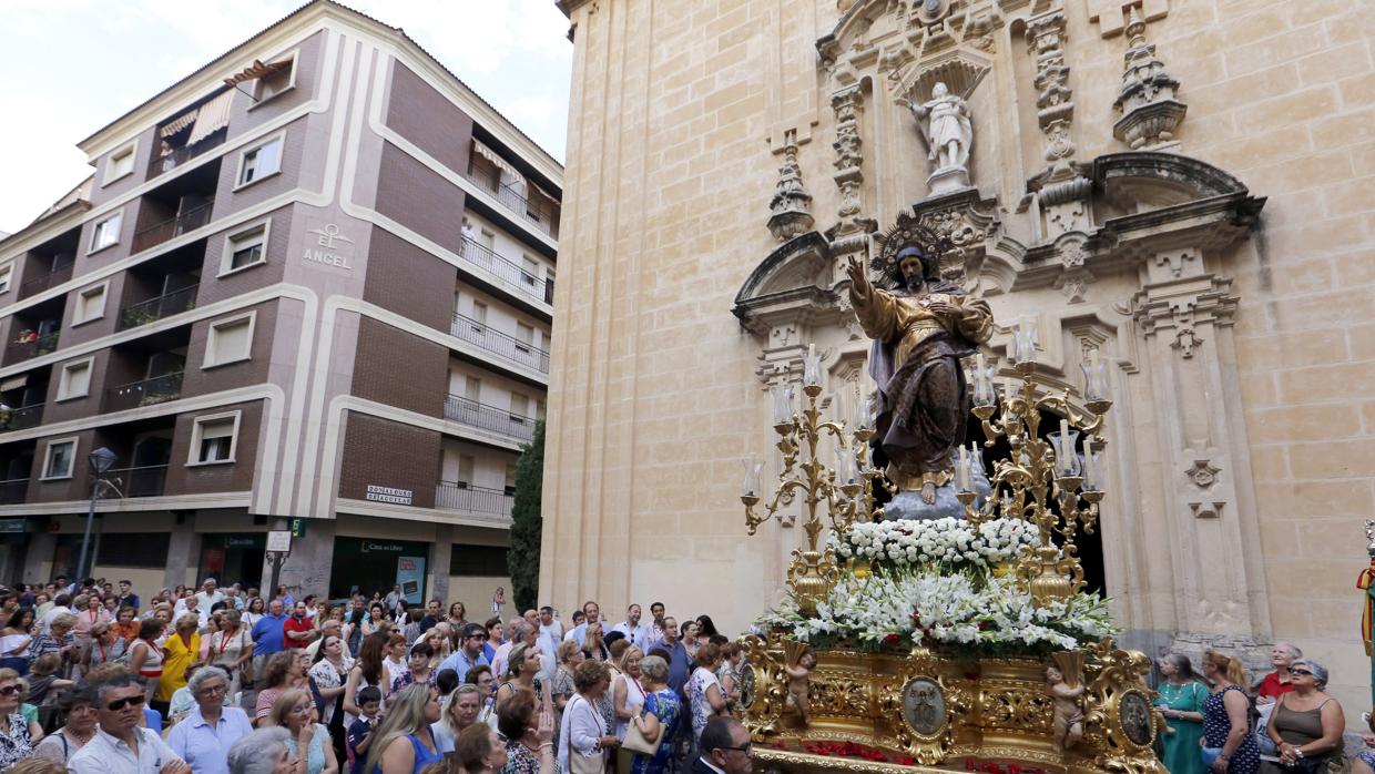 El Sagrado Corazón, ayer