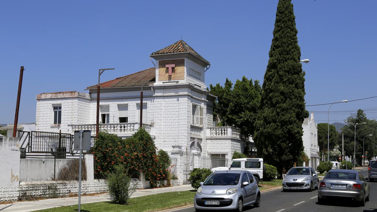 Antiguo edificio de La Torre, donde se proyecta el Burger King